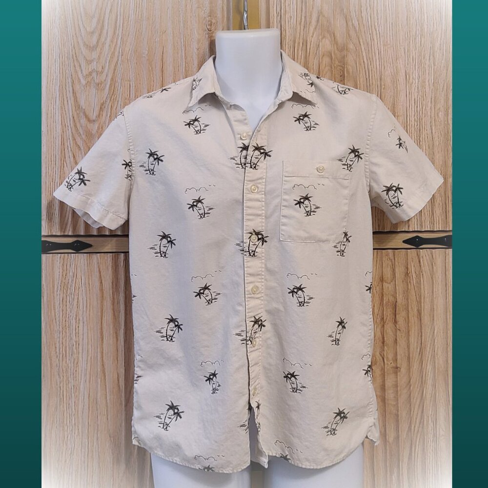 American Eagle Palm Tree Print Button-Up Shirt - Men's Small